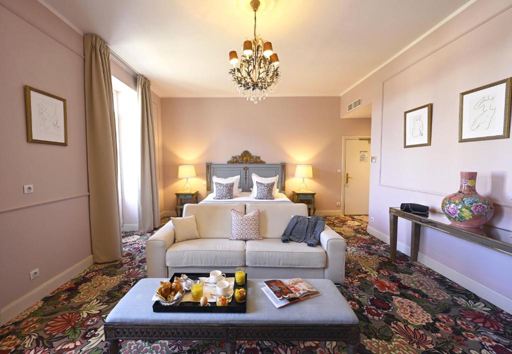 Grand Hôtel Henri L'Isle-sur-la-Sorgue 4 étoiles
